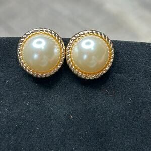 Monet Womens Simulated Pearl Clip On Earings Gold Tone